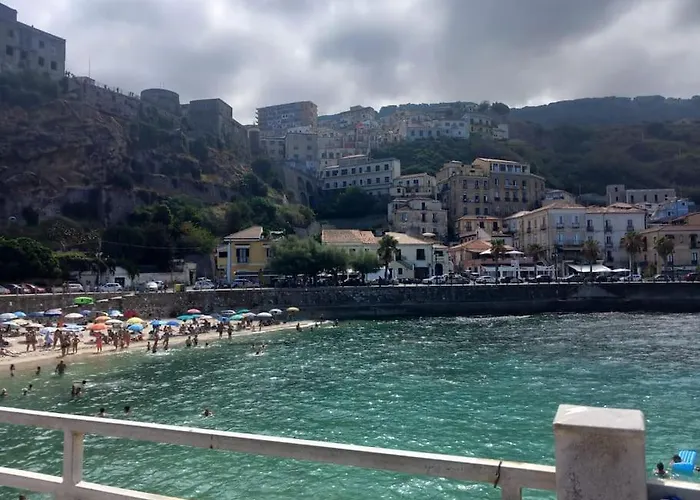 Casa Bettina アパート ピッツォ