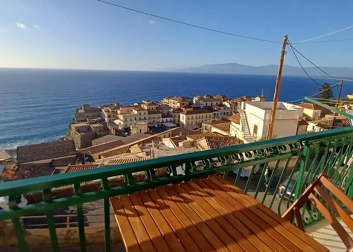 Casa Bettina アパート ピッツォ